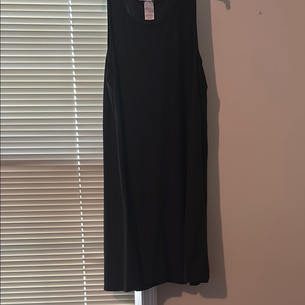 Black Sleeveless Dress